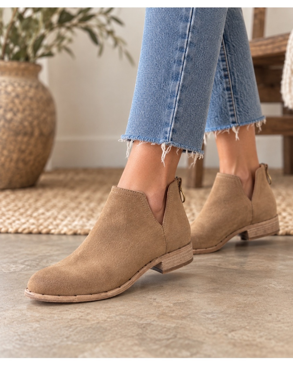 Beek Falcon Chestnut Suede Ankle Booties Women’s Size 10